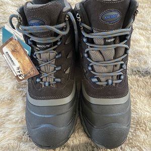 Mens/woman’s Khombu boots NWT